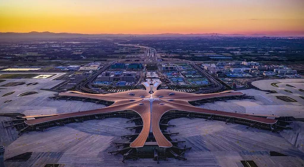 北京大兴国际机场正式投入运营,打造国际航空枢纽新标杆.